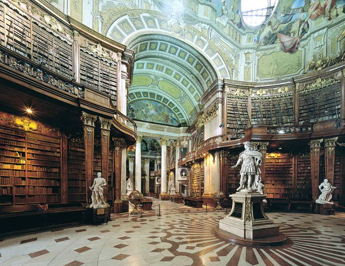Prunkraum der österreichischen nationalbibliothek